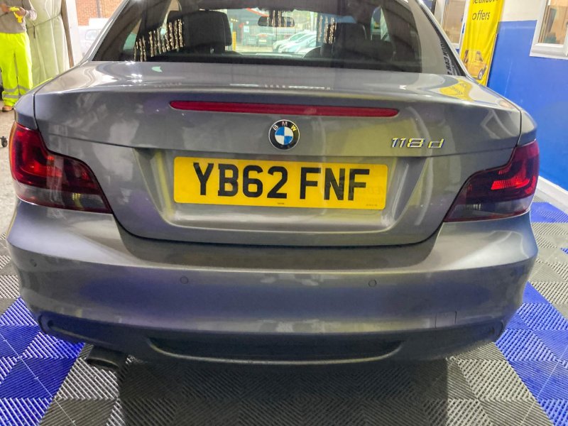 BMW 1 SERIES