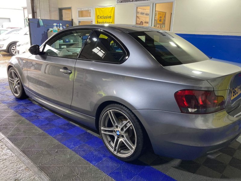 BMW 1 SERIES