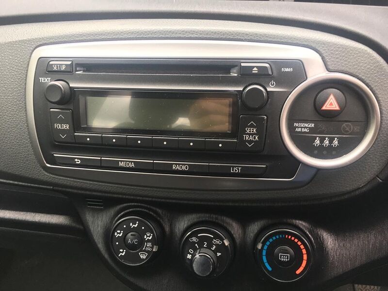 TOYOTA YARIS