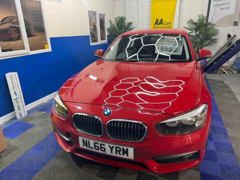 BMW 1 SERIES