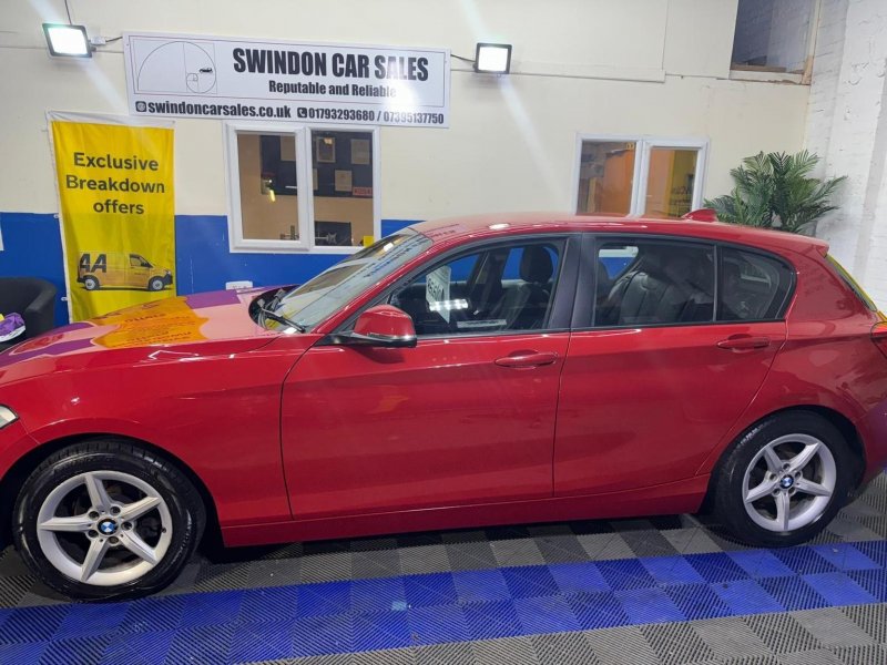 BMW 1 SERIES