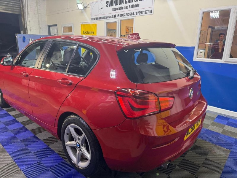 BMW 1 SERIES