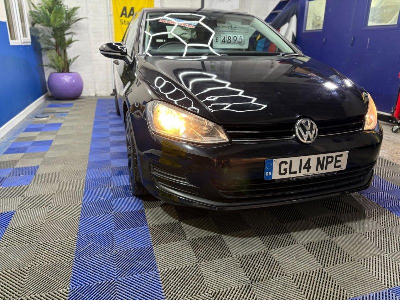VOLKSWAGEN GOLF