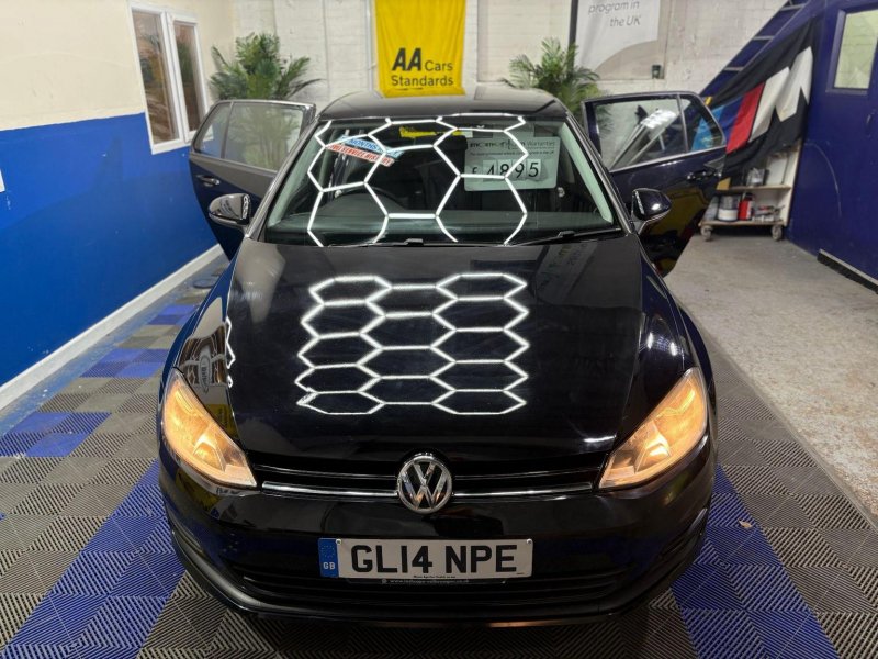 VOLKSWAGEN GOLF