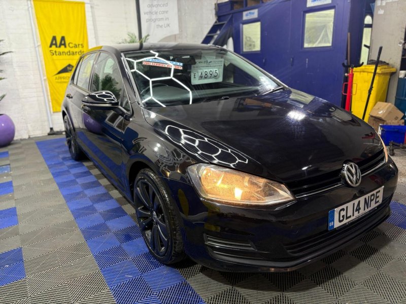 VOLKSWAGEN GOLF