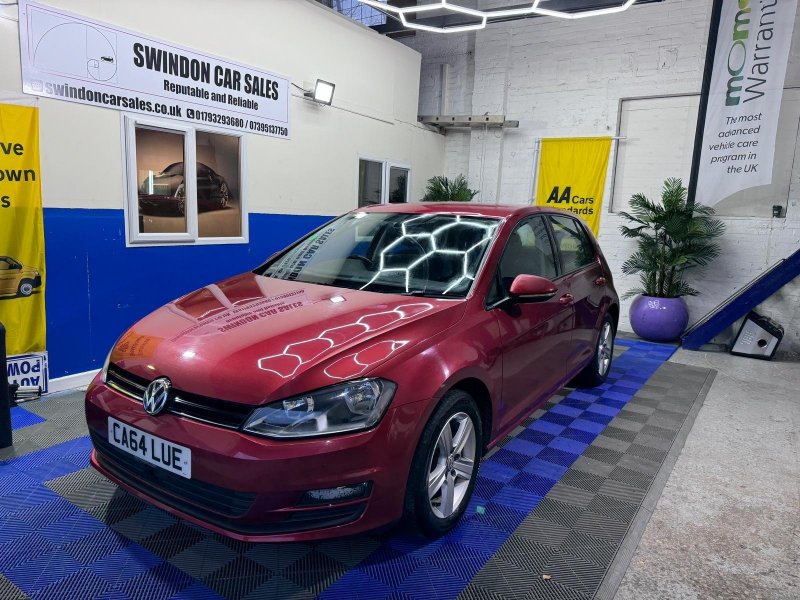 VOLKSWAGEN GOLF