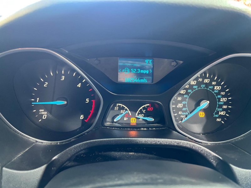 FORD FOCUS